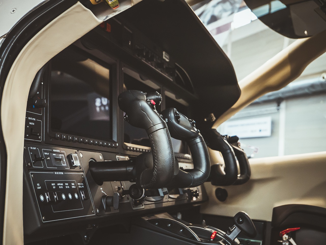 cockpit, modern, instruments-4598194.jpg